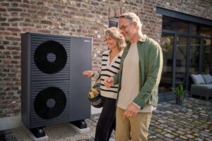 2500 zł zwrotu za zakup pompy ciepła. Vaillant rusza z nową kampanią